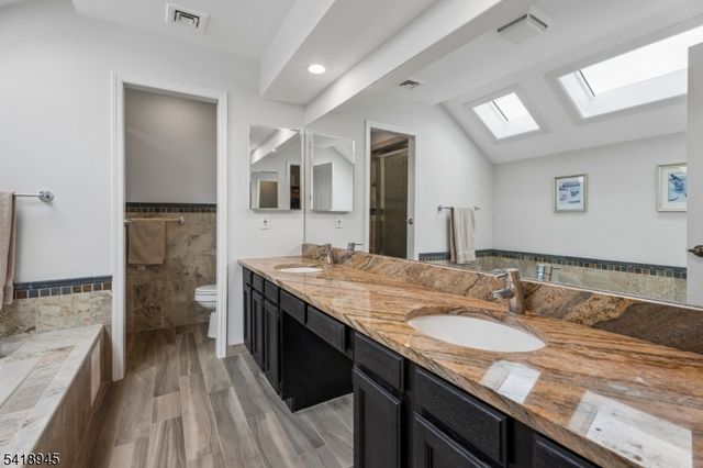 9 Klara Ct, Madison Boro, NJ 07940