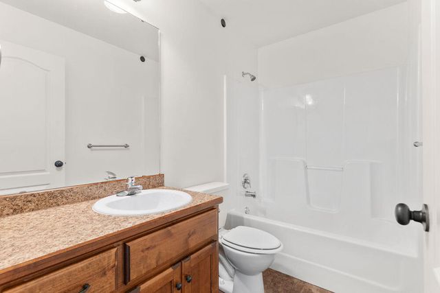 614 S Ashton Avenue, Republic, MO 65738