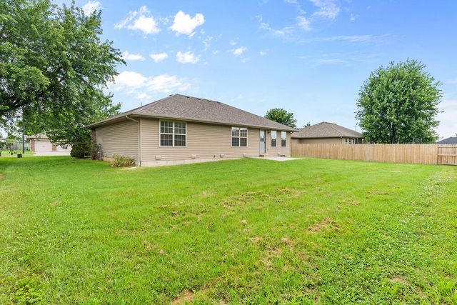 614 S Ashton Avenue, Republic, MO 65738