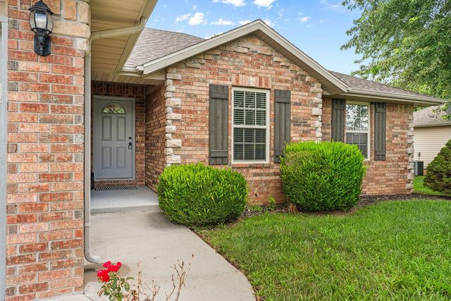614 S Ashton Avenue, Republic, MO 65738