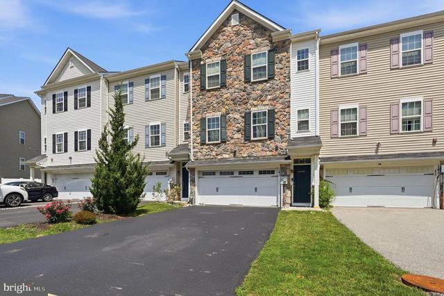 141 GRAYSTONE DR, Feasterville Trevose, PA 19053