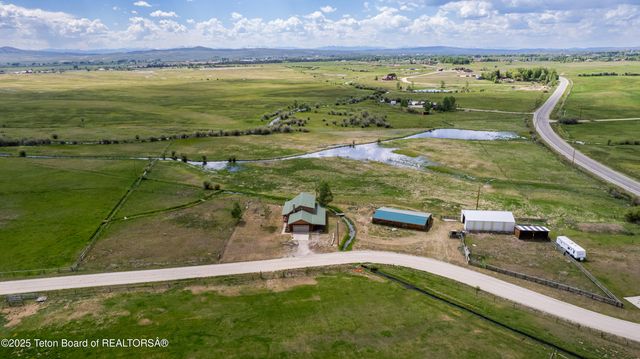 8 LOONEY Lane, Pinedale, WY 82941 property photo