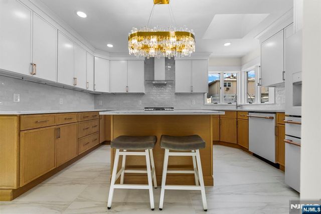 413 Franklin Avenue, Hasbrouck Heights, NJ 07604