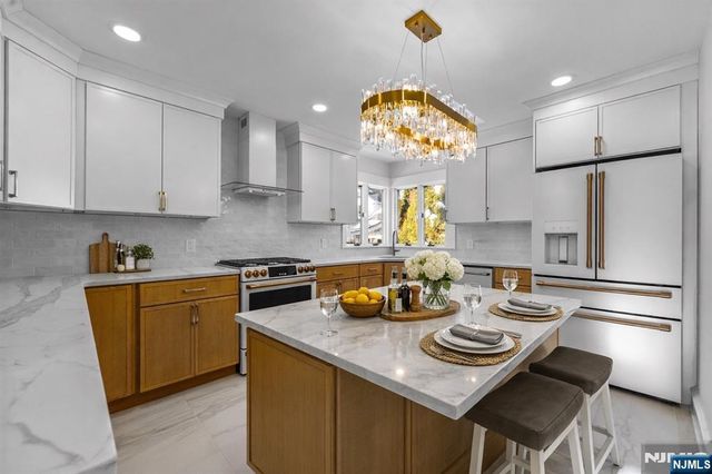 413 Franklin Avenue, Hasbrouck Heights, NJ 07604