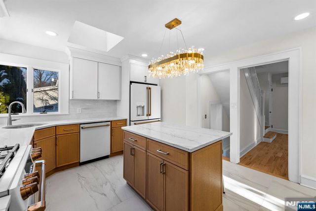 413 Franklin Avenue, Hasbrouck Heights, NJ 07604