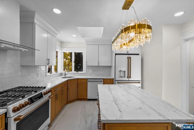 413 Franklin Avenue, Hasbrouck Heights, NJ 07604