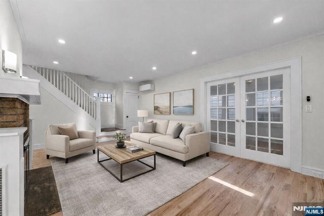 413 Franklin Avenue, Hasbrouck Heights, NJ 07604