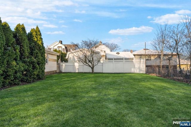 413 Franklin Avenue, Hasbrouck Heights, NJ 07604