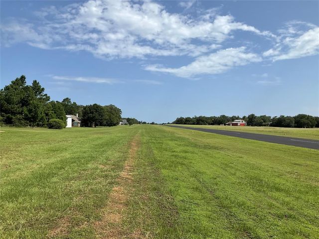 30 Piper Lane, Normangee, TX 77871