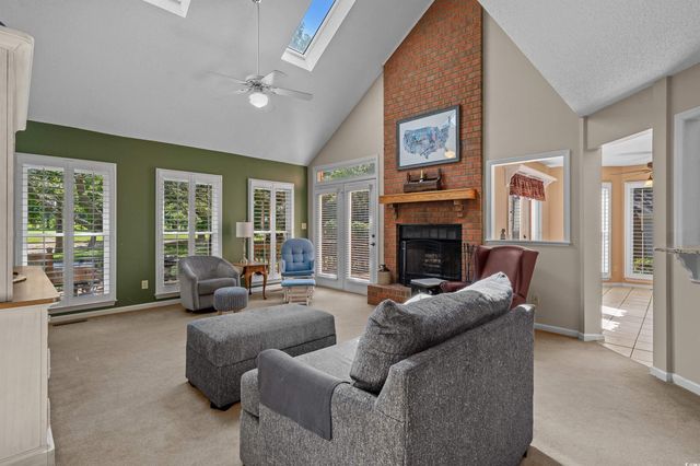 3975 River Hills Dr., Little River, SC 29566