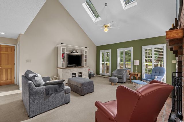 3975 River Hills Dr., Little River, SC 29566