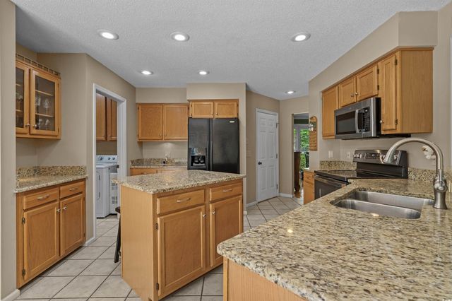 3975 River Hills Dr., Little River, SC 29566