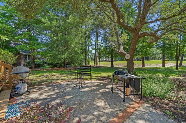 3975 River Hills Dr., Little River, SC 29566