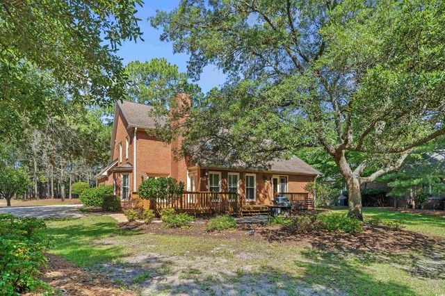 3975 River Hills Dr., Little River, SC 29566