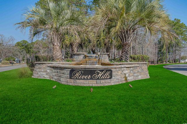 3975 River Hills Dr., Little River, SC 29566