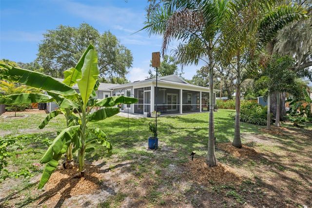 302 W COMANCHE AVENUE, Tampa, FL 33604