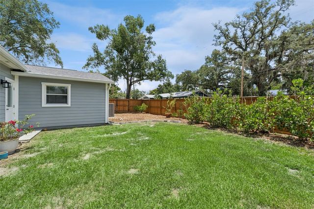 302 W COMANCHE AVENUE, Tampa, FL 33604