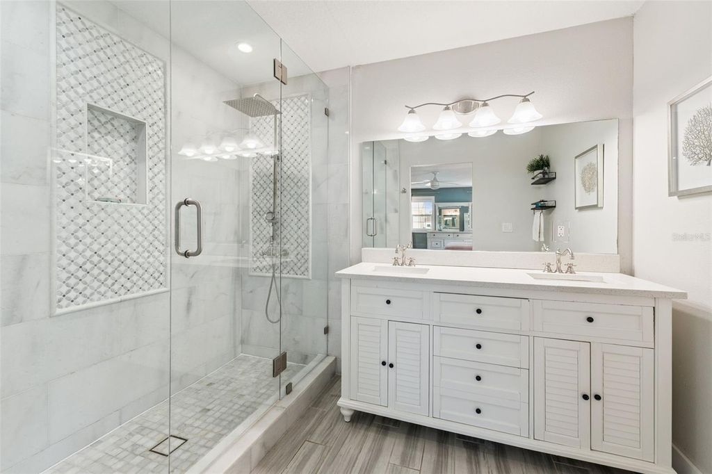 Image 12 of property listing at 302 W COMANCHE AVENUE, Tampa, FL 33604