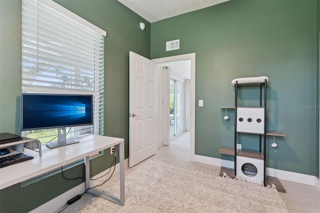 Image 24 of property listing at 302 W COMANCHE AVENUE, Tampa, FL 33604
