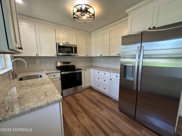 21B Cambridge Circle, Manchester, NJ 08759