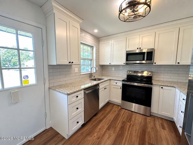 21B Cambridge Circle, Manchester, NJ 08759