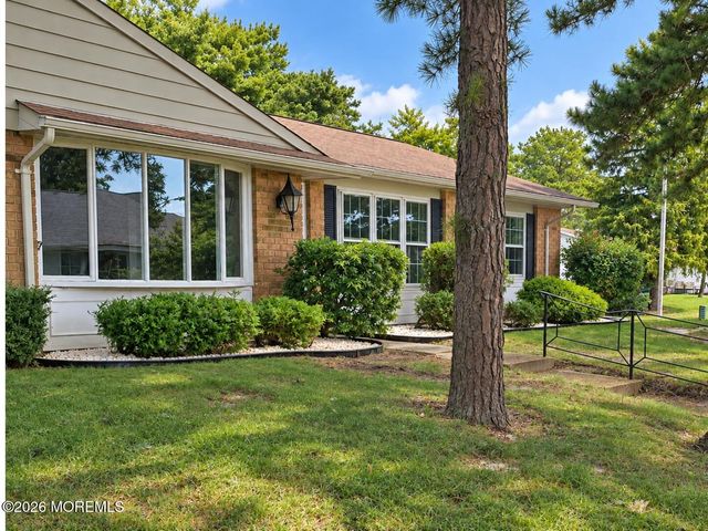 21B Cambridge Circle, Manchester, NJ 08759