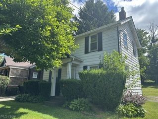 505 6th Street, Campbell, OH 44405