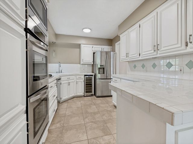 108 Wellesley Drive, Irving, TX 75062