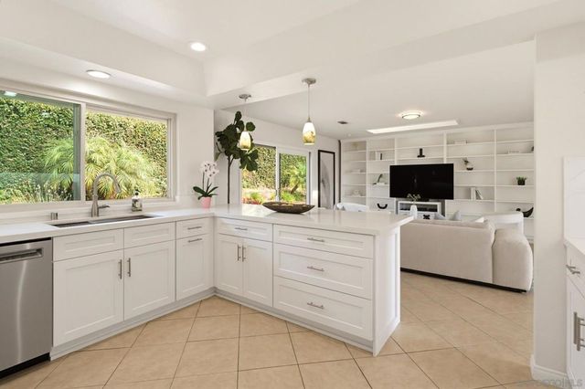630 S Nardo, Solana Beach, CA 92075