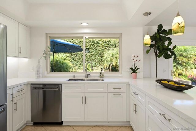 630 S Nardo, Solana Beach, CA 92075