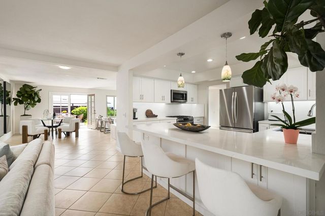 630 S Nardo, Solana Beach, CA 92075