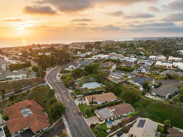 630 S Nardo, Solana Beach, CA 92075