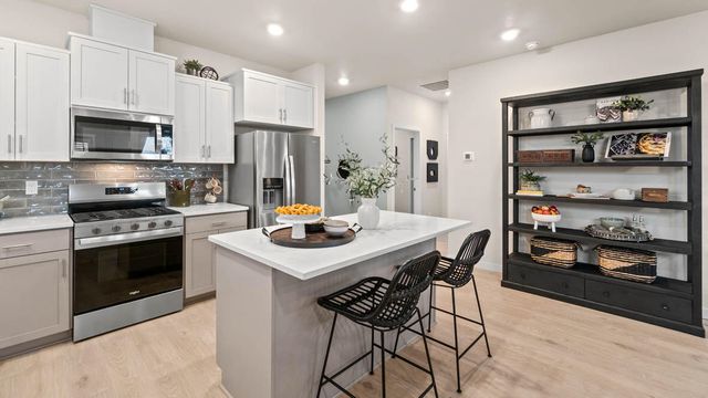 21228 SE Pelee Drive, Bend, OR 97702