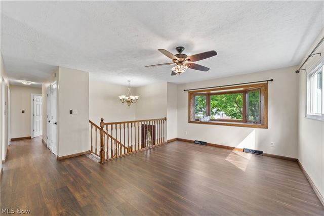 2540 Ashdale Drive, Twinsburg, OH 44087