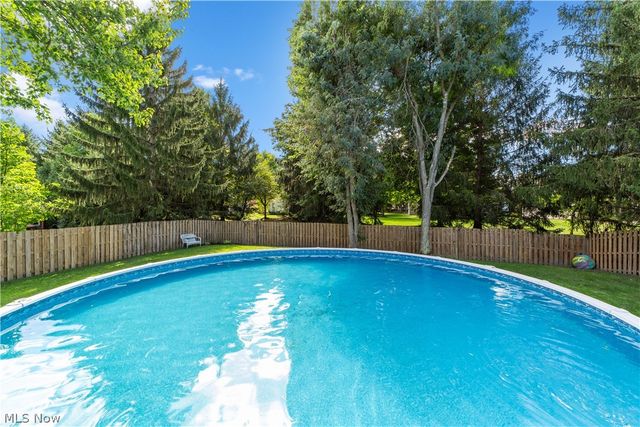 2540 Ashdale Drive, Twinsburg, OH 44087