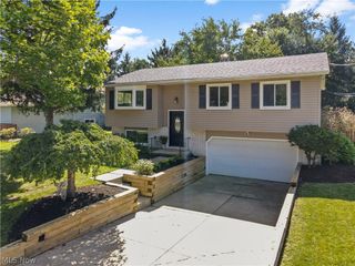 2540 Ashdale Drive, Twinsburg, OH 44087