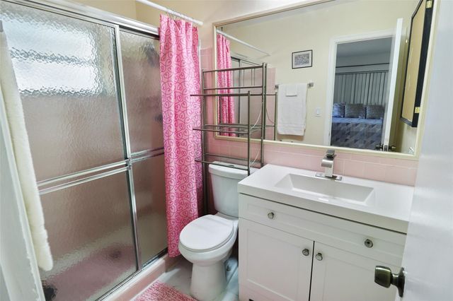 6715 NW 12th Street, Margate, FL 33063