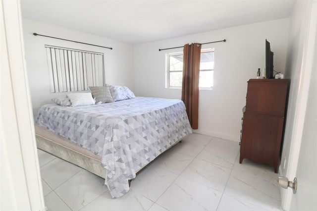 6715 NW 12th Street, Margate, FL 33063