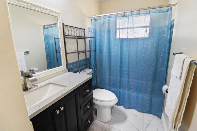 6715 NW 12th Street, Margate, FL 33063