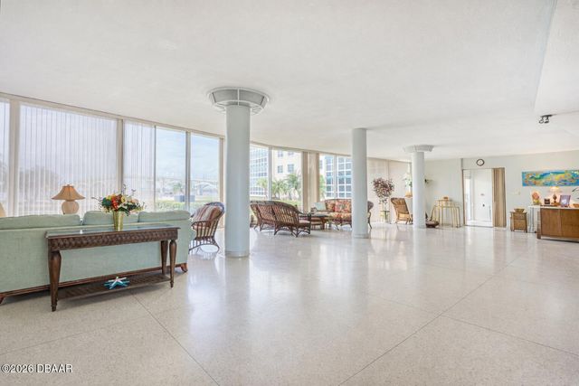 1224 S Peninsula Dr Apt 415, Daytona Beach, FL 32118