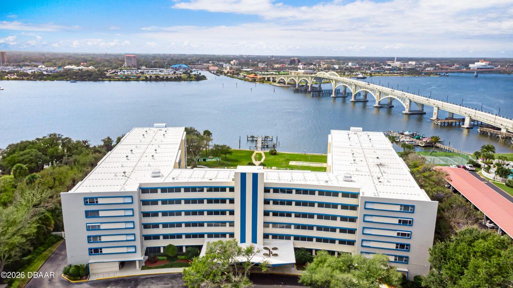 1224 S Peninsula Dr Apt 415, Daytona Beach, FL 32118