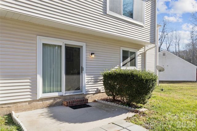 2154 Mallard Green Place, Charlotte, NC 28262