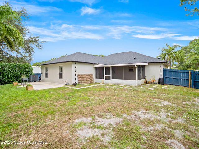 380 Courtney Street SE, Palm Bay, FL 32909