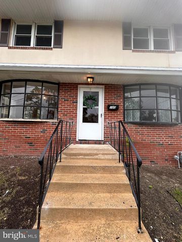 300 W EVESHAM AVE, Magnolia, NJ 08049