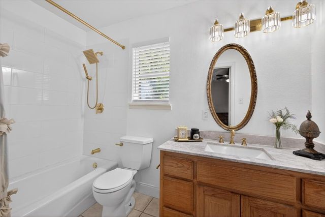 6828 Greenlee Street, Fort Worth, TX 76112