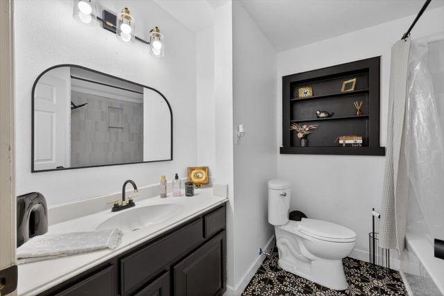 6828 Greenlee Street, Fort Worth, TX 76112