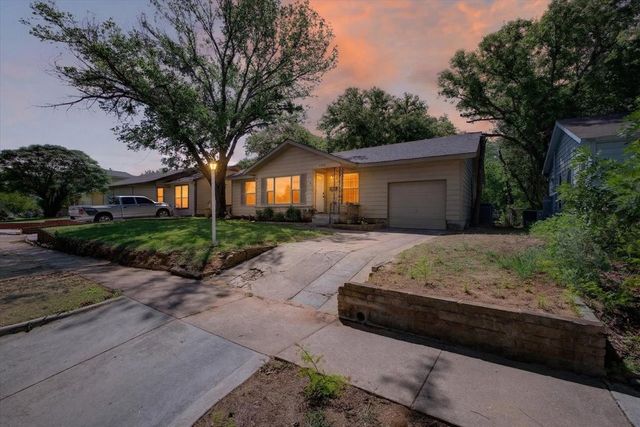 6828 Greenlee Street, Fort Worth, TX 76112