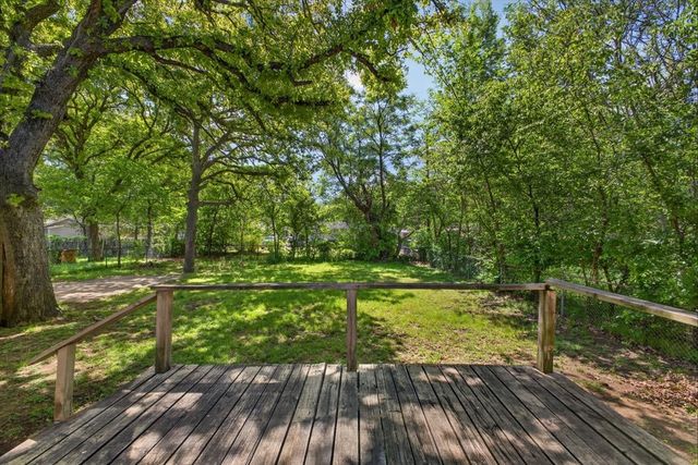 6828 Greenlee Street, Fort Worth, TX 76112