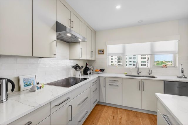 220 Macfarlane Drive S-604, Delray Beach, FL 33483