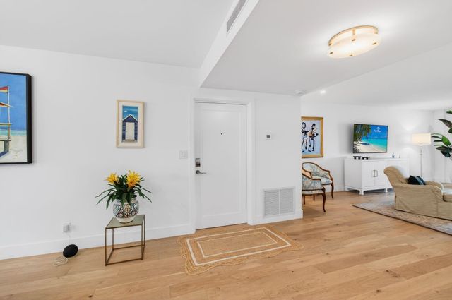 220 Macfarlane Drive S-604, Delray Beach, FL 33483